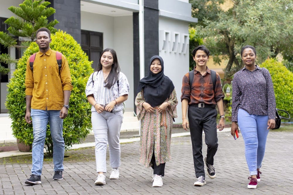 KREDIBEL: Fakultas Rkonomi dan Bisnis Universitas Yogyakarta memiliki banyak mahasiswa asing. (Dok FEB UNY)