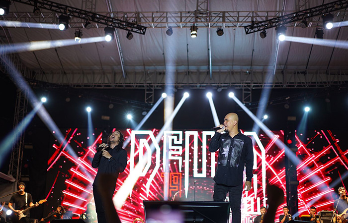 SPEKTAKULER : Konser Dewa 19 sukses digelar pada ajang Kebumen International Expo (KIE), Kamis malam (22/6/23). Ini menjadi konser pertama mereka di Kebumen.