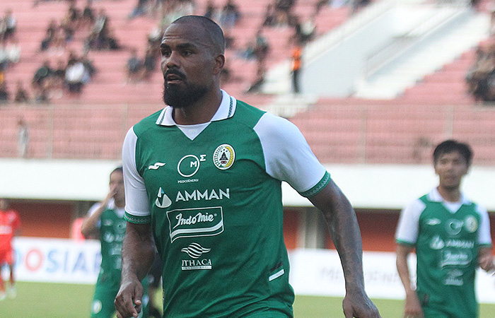 Bek anyar PSS Sleman Thales Lira
