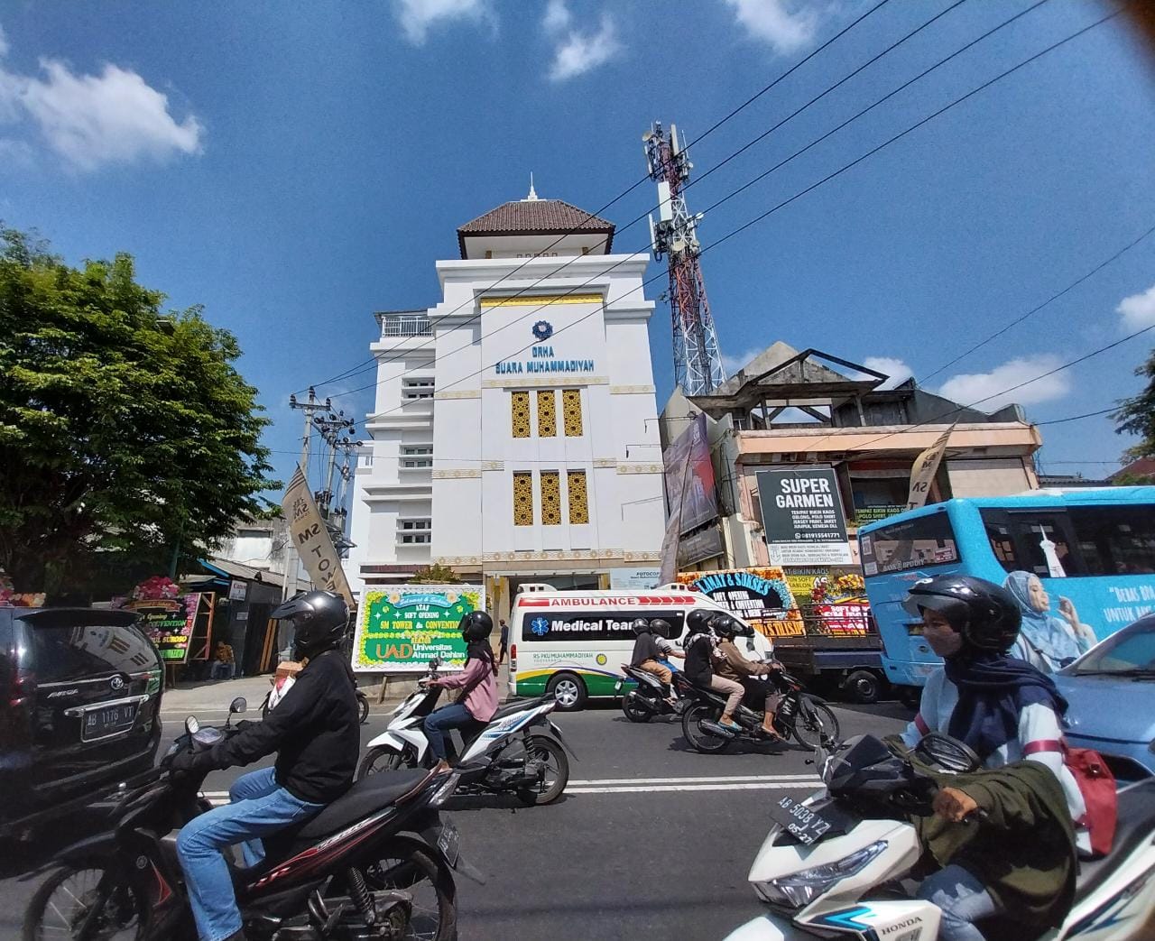 BANGGA: Hotel pertama milik Muhammadiyah bernama SM Tower and Convention. (Wulan Yanuarwati/Radar Jogja)
