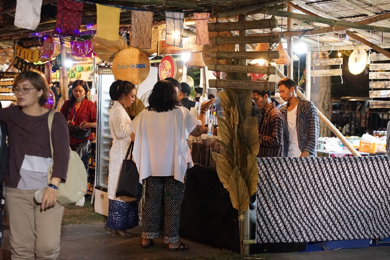 SUKSES: Pasar Kangen diboyong untuk digelar di Pamedan Pura Mangkunegaran, Solo, Jawa Tengah. (Istimewa)