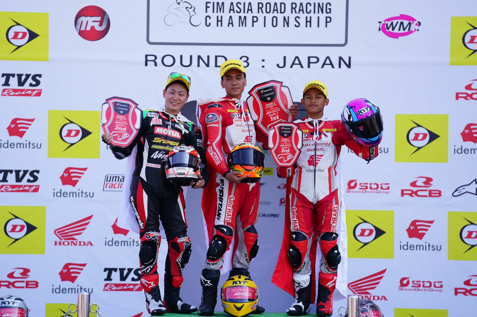Performa gemilang pebalap muda Astra Honda Racing Team (AHRT) mewarnai jalannya balapan di Asia Road Racing Championship (ARRC) di Sportsland Sugo International Racing Course, Jepang. (D ok AHM)