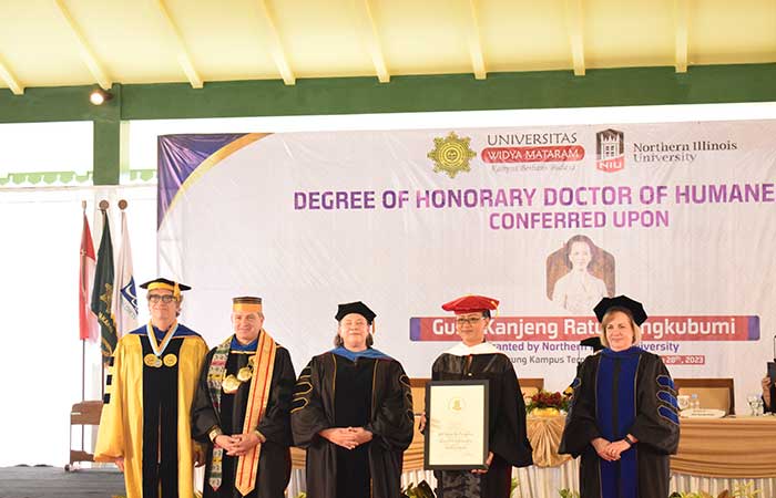 Gusti Kanjeng Ratu (GKR) Mangkubumi dianugerahi gelar Doctor Honoris Causa