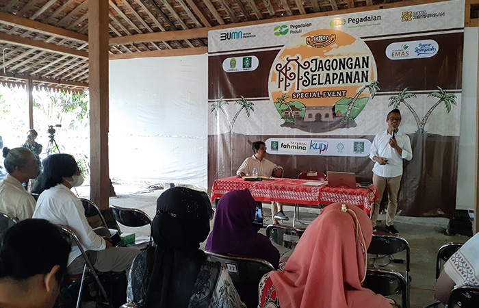 SOSIALISASI: Lewat Jagongan Sampah, 12 pondok pesantren digandeng untuk ikut mengelola sampah di Kampung Mataraman Minggu (2/7/23).