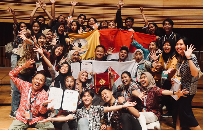 BERPRESTASI: Paduan Suara Mahasiswa Grandio Sonora Tidar (PSM GST) Universitas Tidar (Untidar) tampil maksimal dalam perhelatan&nbsp;International Choral Festival Orientale Concentus, Singapore 2023