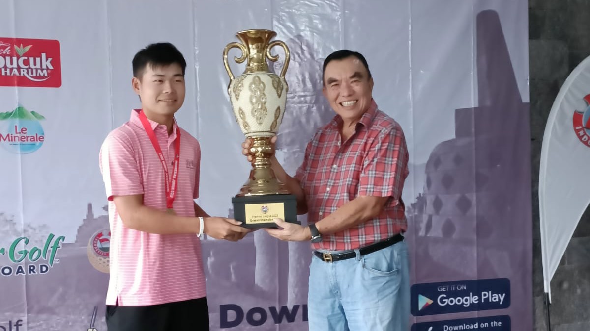 TERBAIK: Pegolf muda potensial asal Jogjakarta Ryan Jovan Wijaya juara di kategori A Boys Indonesia Junior Golf Premier League #7 di Borobudur Golf, Magelang, 7-8 Juli 2023. (ISTIMEWA)