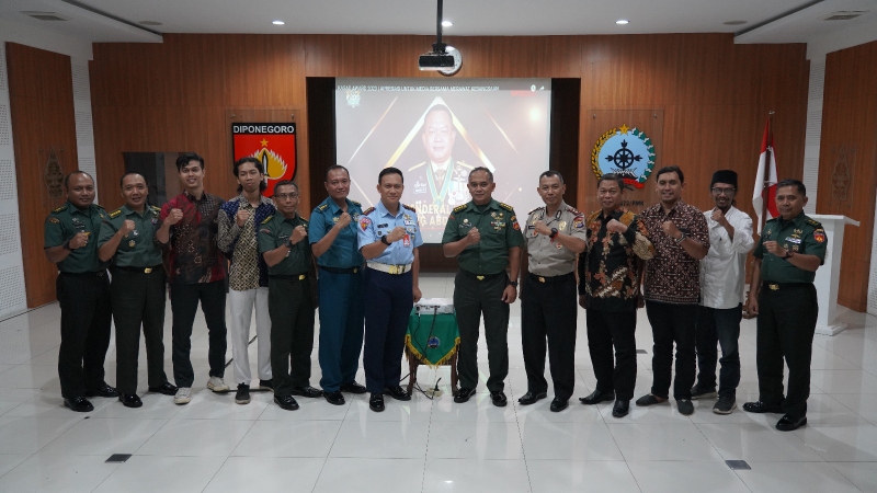 ANTUSIAS: Komando Resor Militer (Korem) 072/Pamungkas Jogjakarta menggelar nonton bareng puncak KASAD Award di Ruang Katamso Makorem 072/Pamungkas Jl Reksobayan 4 Jogja. (Penrem Korem 072/Pamungkas)