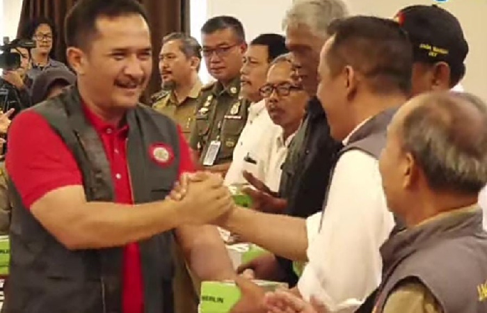 Ketua Komisi A DPRD DIJ Eko Suwanto