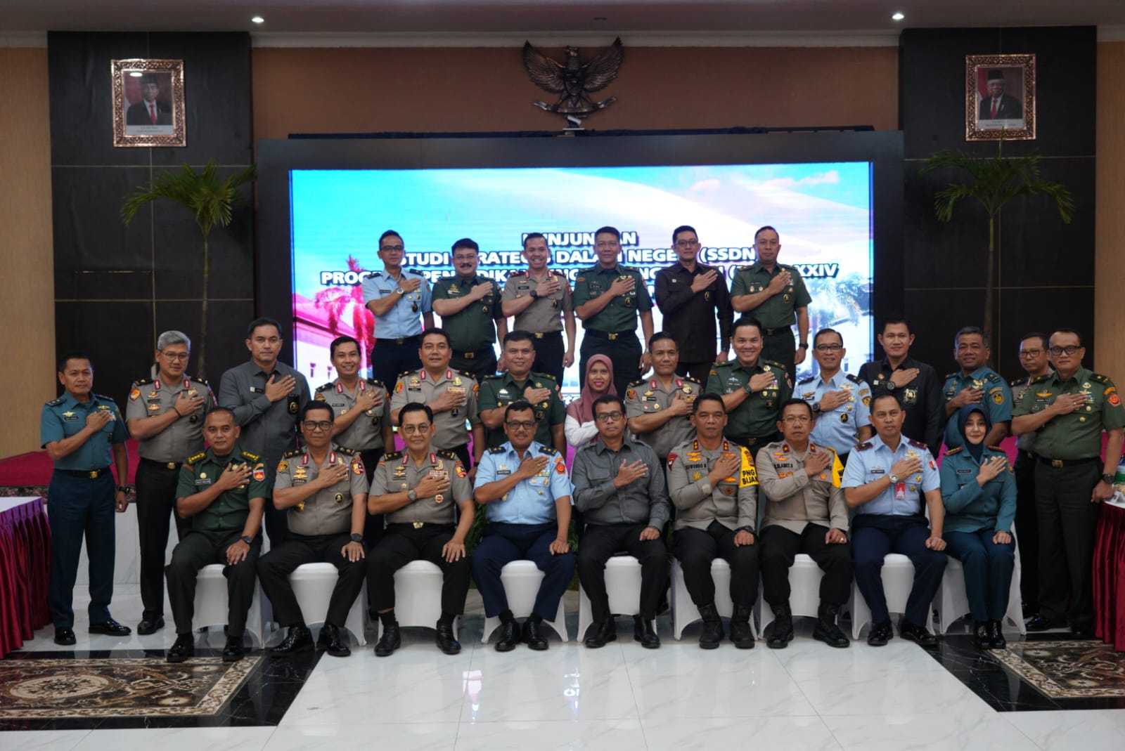 TERBAIK: Program Pendidikan Singkat Siswa Angkatan (PPSA) XXIV Lemhannas RI Tahun 2023 di Gedung Anton Sudjarwo Mapolda DIY Jalan Ring Road Utara Sleman Selasa (11/7/2023). (Pendem 072/PMK)