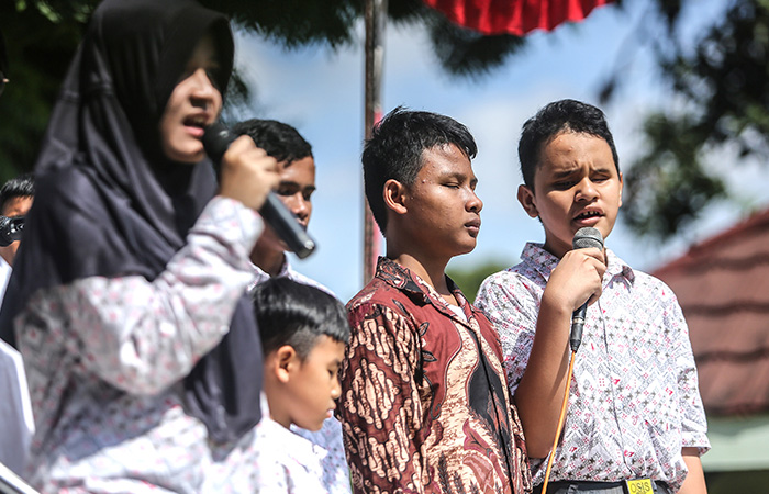 UNJUK KEBOLEHAN: Siswa tuna netra bernyanyi bersama saat tampil di Kaliba Fest 2023 SLBN 1 Bantul, Kasihan Rabu (12/7/23). Kegiatan itu merupakan rangkaian masa pengenalan lingkungan sekolah (MPLS).