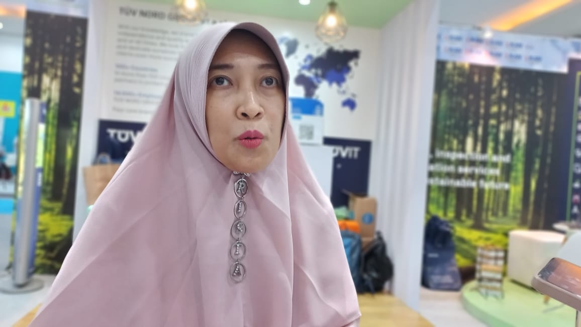 SERTIFIKASI: Vice President Head of Division Product Testing Rista A Dianameci. (Winda Atika Ira P/Radar Jogja)