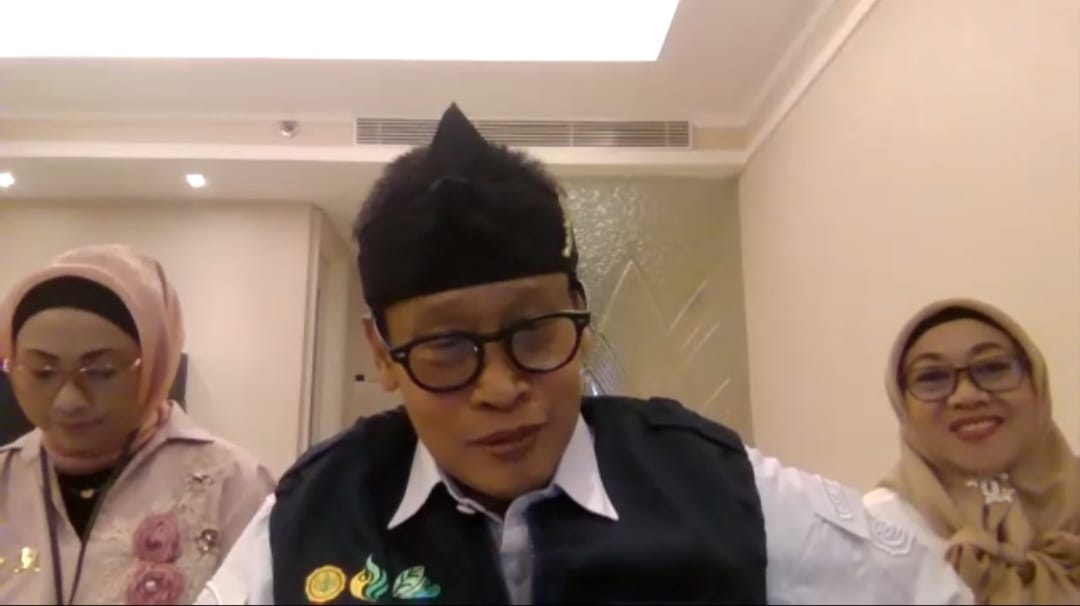 ZOOM MEETING: Kepala Badan Penyuluhan dan Pengembangan SDM Pertanian (BPPSDMP), Kementan Dedi Nursyamsi saat memberikan keterangan kepada awak media secara online, Jumat (21/7). (Tangkapan Layar)
