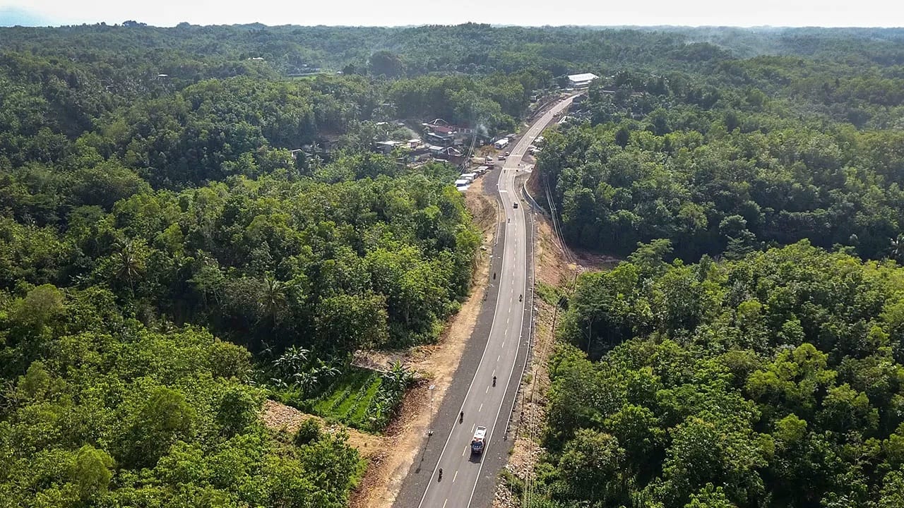CEPAT: Pembangunan JJLS di DIY ditargetkan rampung 2024. Jalur Pansela di DIY sepanjang 117,13 kilometer, mengubungkan Jawa Barat dan Jawa Timur. (ELANG KHARISMA DEWANGGA/RADAR JOGJA)