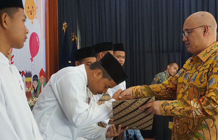 SAMBUT HAN: Kemenkumham DIJ memberikan remisi pada anak-anak di Lembaga Pembinaan Khusus Anak (LPKA) Kelas II Jogjakarta dalam rangka Hari Anak Nasional 2023.