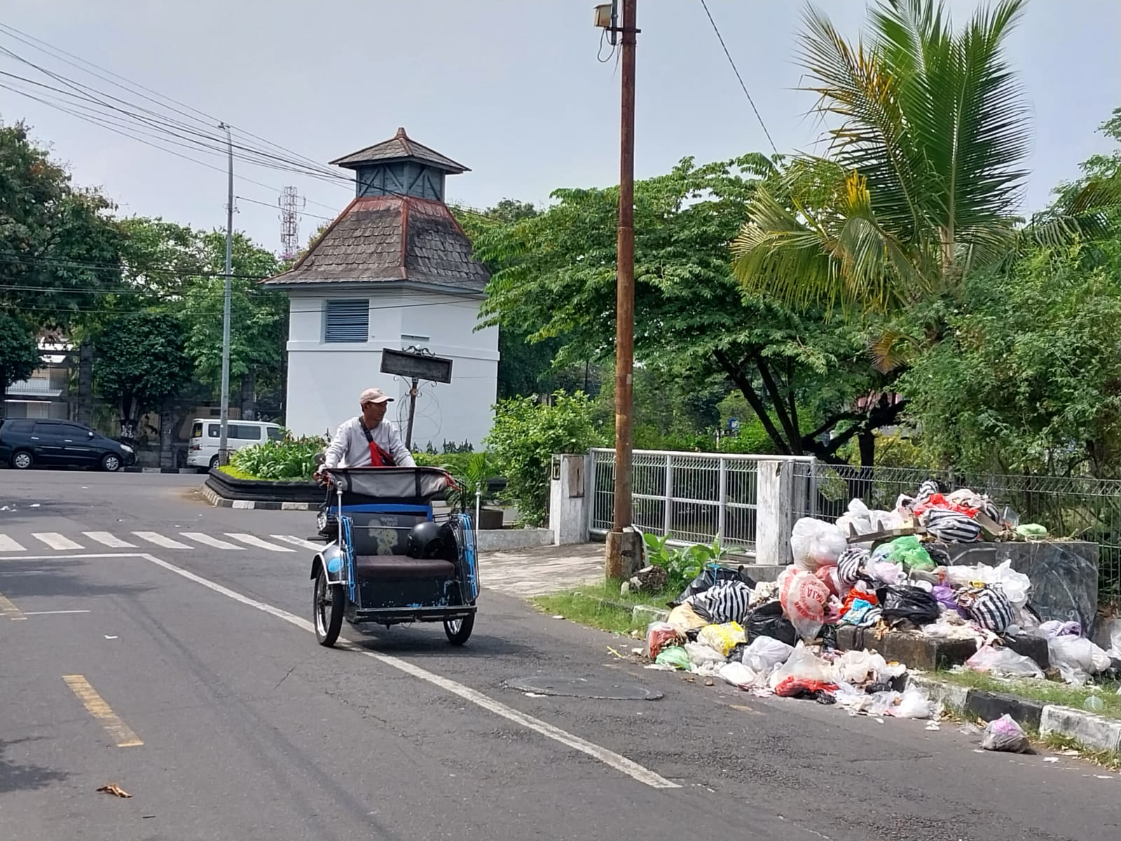 KOTOR: Sampah menumpuk di kawasan Kota baru Jogja. (Wulan Yanuarwati/Radar Jogja)