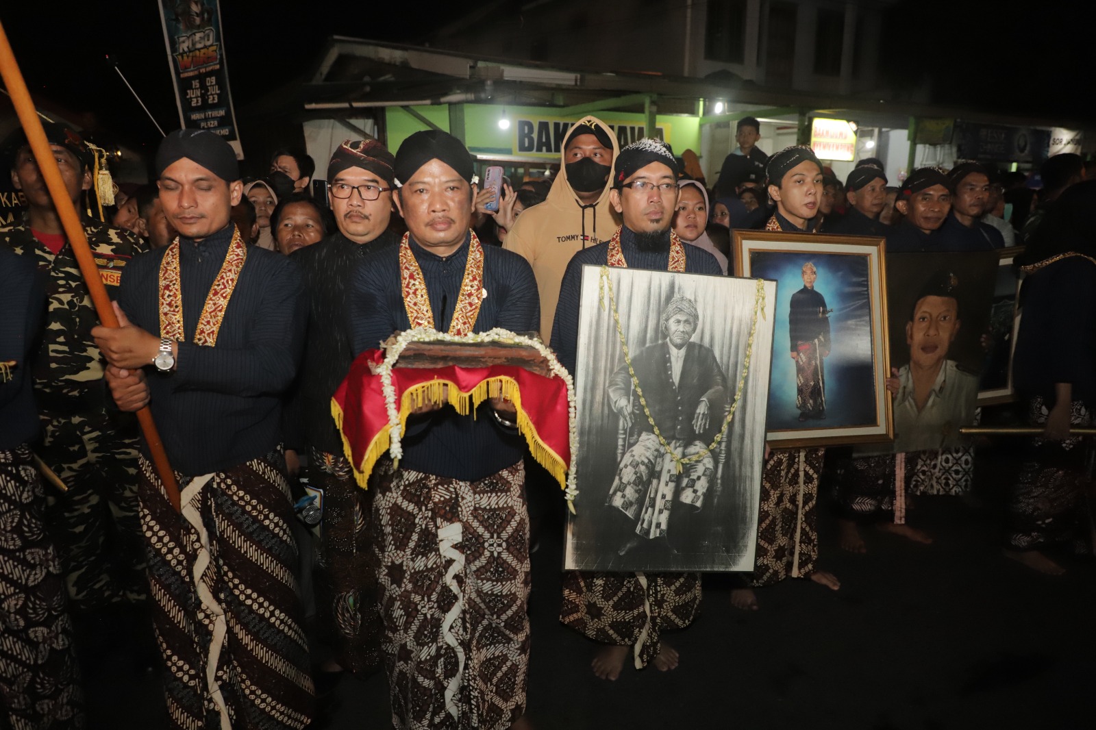BUDAYA: Upacara Adat Suran Mbah Demang di Kalurahan Banyuraden, Gamping, Sleman, Selasa Malam, 25 Juli 2023. (Dok PROKOMPIM SETDA SLEMAN)