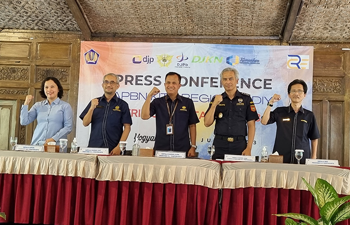 ALAMI PERTUMBUHAN: Sesi konferensi pers mengenai kinerja APBN Triwulan II 2023 yang mengalami pertumbuhan signifikan, realisasi belanja APBN DIJ sendiri mencapai 10,51 triliun per Juni 2023.