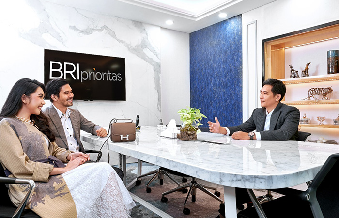 Komitmen untuk terus tumbuh dan memberikan layanan terbaik kepada para nasabahnya terus ditunjukkan oleh PT Bank Rakyat Indonesia (Pesero) Tbk atau BRI.