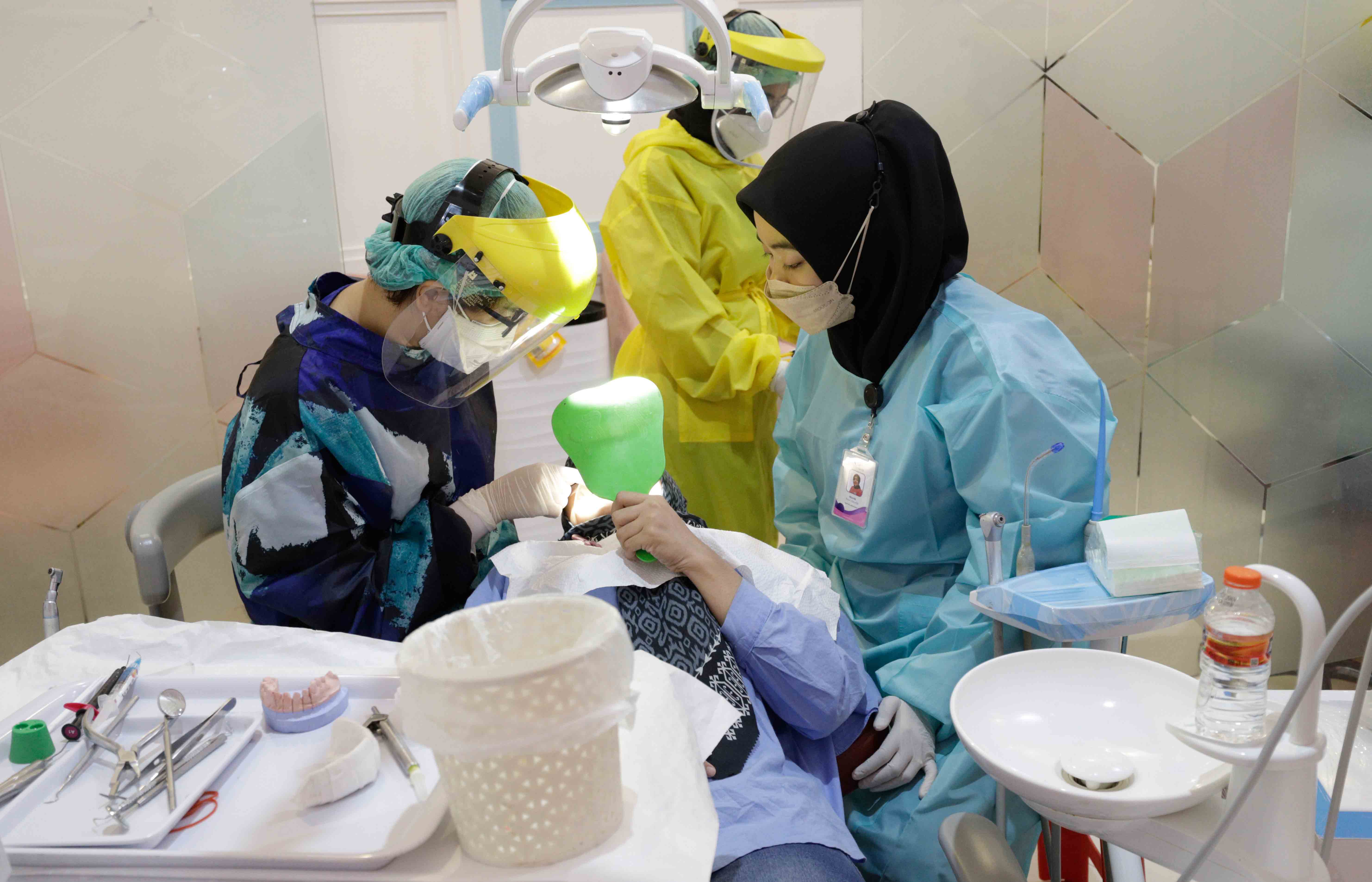 SCALING GIGI: Masyarakat bisa melakukan scaling gigi di klinik&nbsp;GiO Dental Care&nbsp;yang tersebar di beberapa kota seperti Jogjakarta, Magelang, Semarang, Jember, dan Denpasar. (GIO DENTAL)