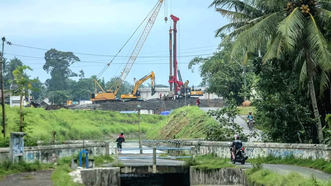 CEPAT: Pengerjaan tol Jogja-Bawen. (Elang Kharisma Dewangga/Radar Jogja)