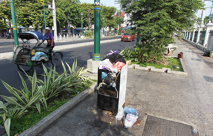 Pemprov DIJ berupaya melakukan pengelolaan sampah menggunakan teknologi baru.