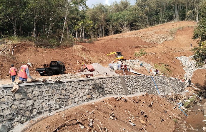 PROGRES: suasana proyek pembangunan mini zoo pada Jumat (4/8/23).&nbsp;