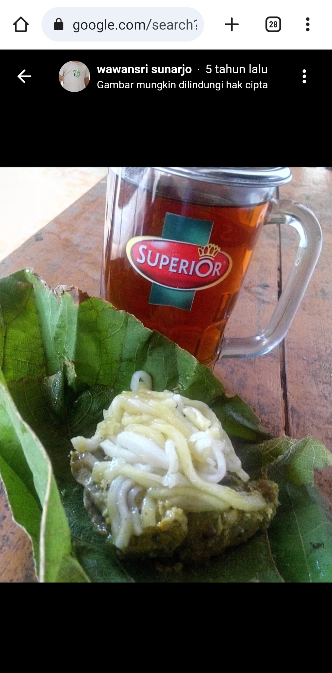 NIKMAT: Tempe Alakatak disantap sembari nyeruput teh. (Sumber: Ulasan akun Google Wawansri Sunarjo)