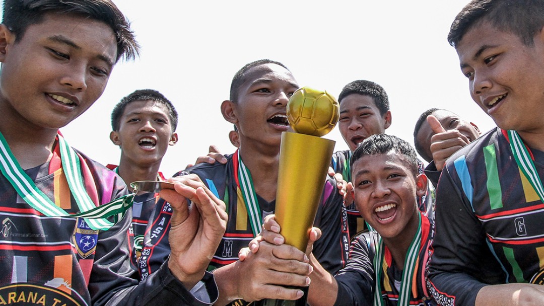 CHAMPIONS: Pemain Asti Kudus juara Super Elja Cup usai mengalahkan PSS Development di final di Lapangan Macanan, Sleman. (Instagram)