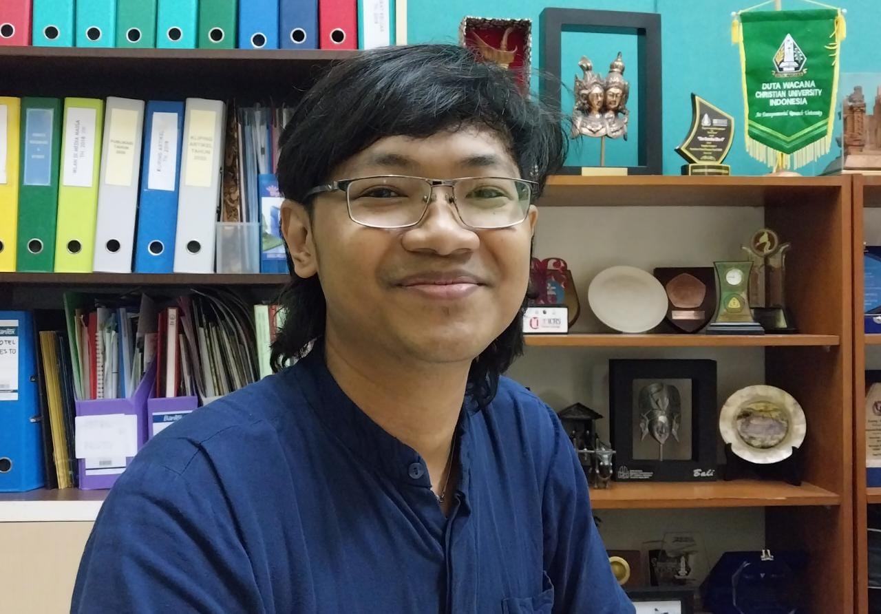 TERBUKA: Kepala Biro Kemahasiswaan, Alumni dan Pengembangan Karir UKDW Jogja, Adimas Kristiadi. (Wulan Yanuarwati/Radar Jogja)