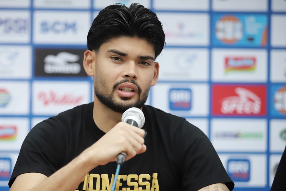 BANGKIT: Kiper utama PSS Anthony Pinthus memberi keterangan usai laga melawan Persija di ruang Konferensi pers Stadion Maguwoharjo. (Liga Indonesia Baru)