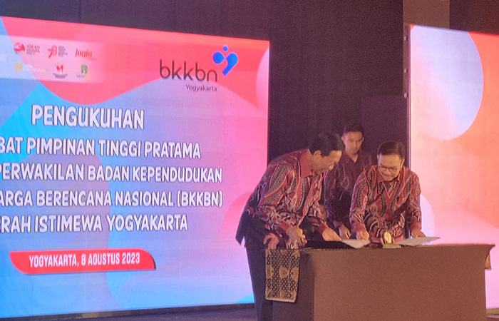 KOMITMEN BERSAMA: Gebyar Koperasi Istimewa yang diselenggarakan oleh Dinkop UKM DIJ bekerjasama dengan BKKBN DIJ di Ballroom Royal Ambarrukmo, Selasa (8/8/23).