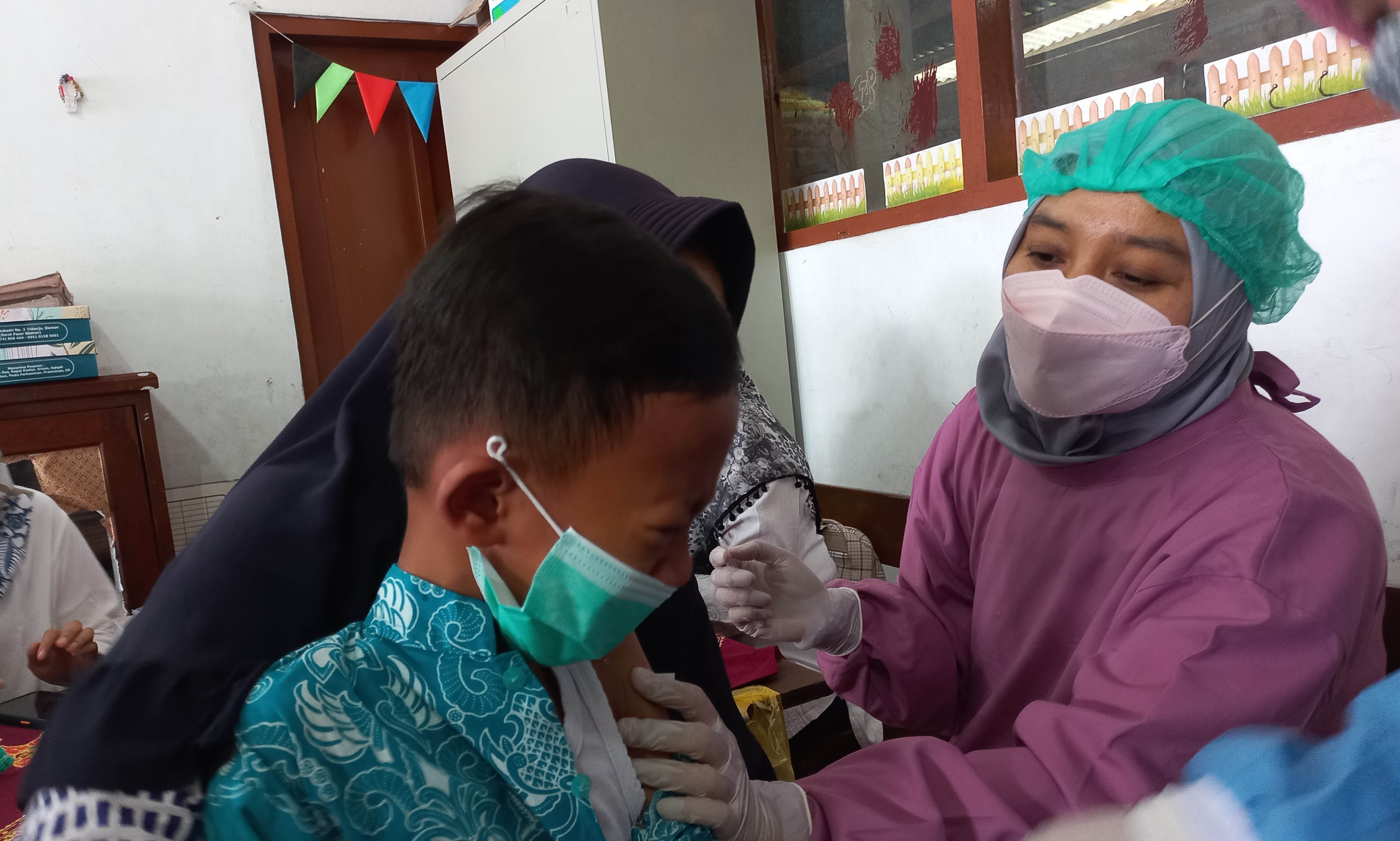 Ilustrasi vaksinasi, kewaspadaan terhadap ISPA.