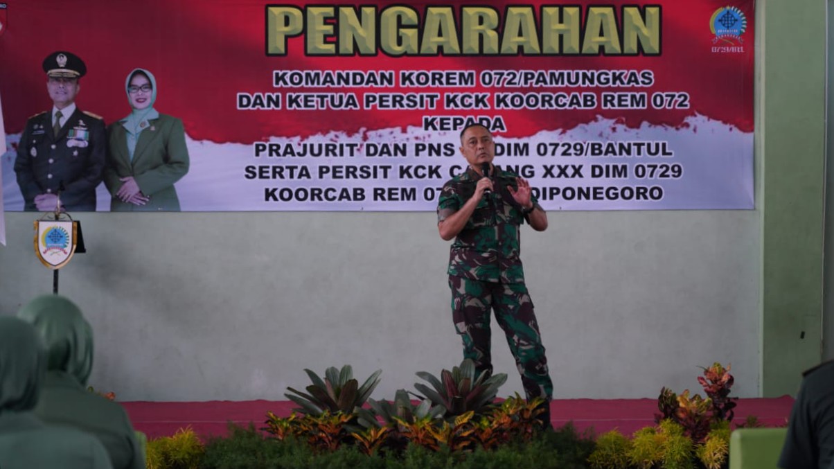 BERI SOLUSI: Danrem 072/Pamungkas Brigjen TNI Joko di Kodim 0729/Bantul Selasa (8/8/2023). (Penrem 072/PMK)