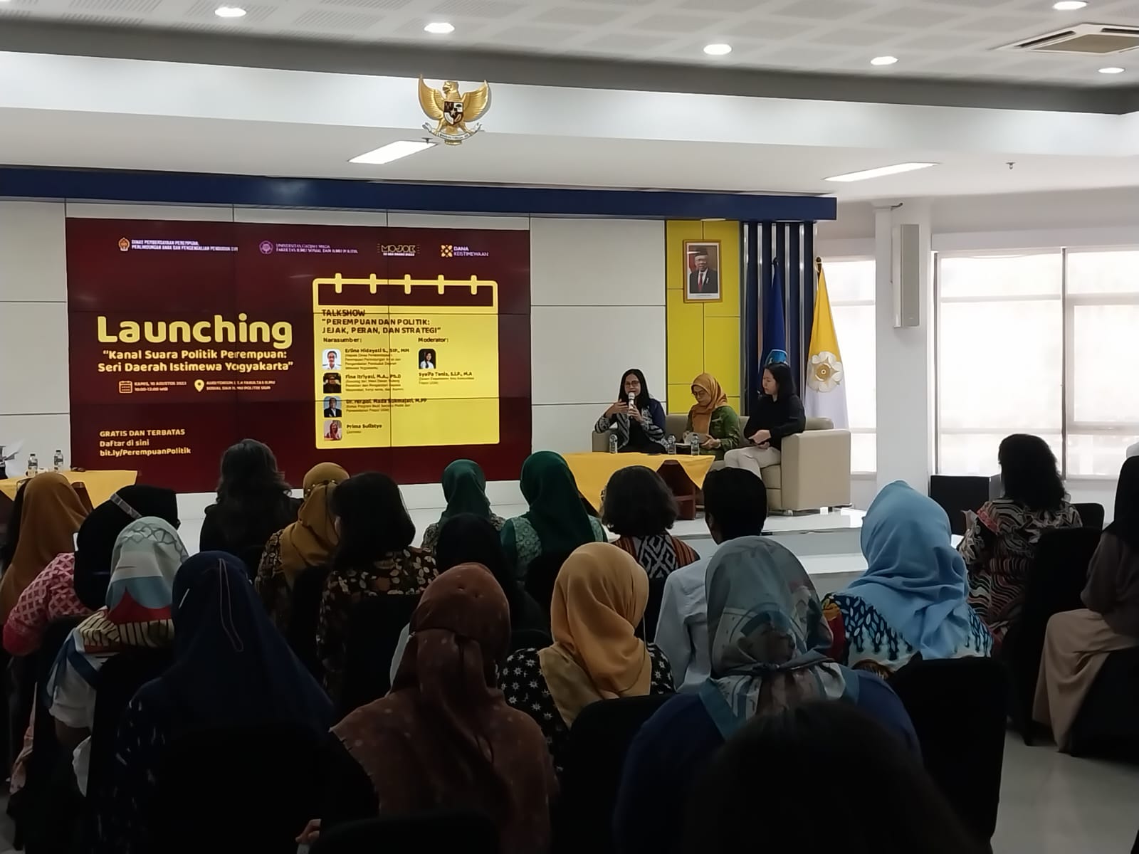 MAJU: Talkshow Perempuan dan Politik di Fisipol UGM, Kamis (10/8/2023). (Wulan Yanuarwati/Radar Jogja)