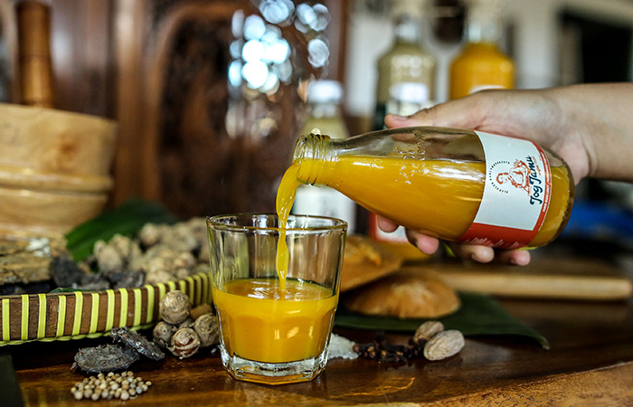BERAGAM: Tidak hanya dinikmati dalam bentuk jadi dalam botol, konsumen bisa mengonsumsi jamu instan yang dikemas dalam dalam bentuk saset dan standing pouch.