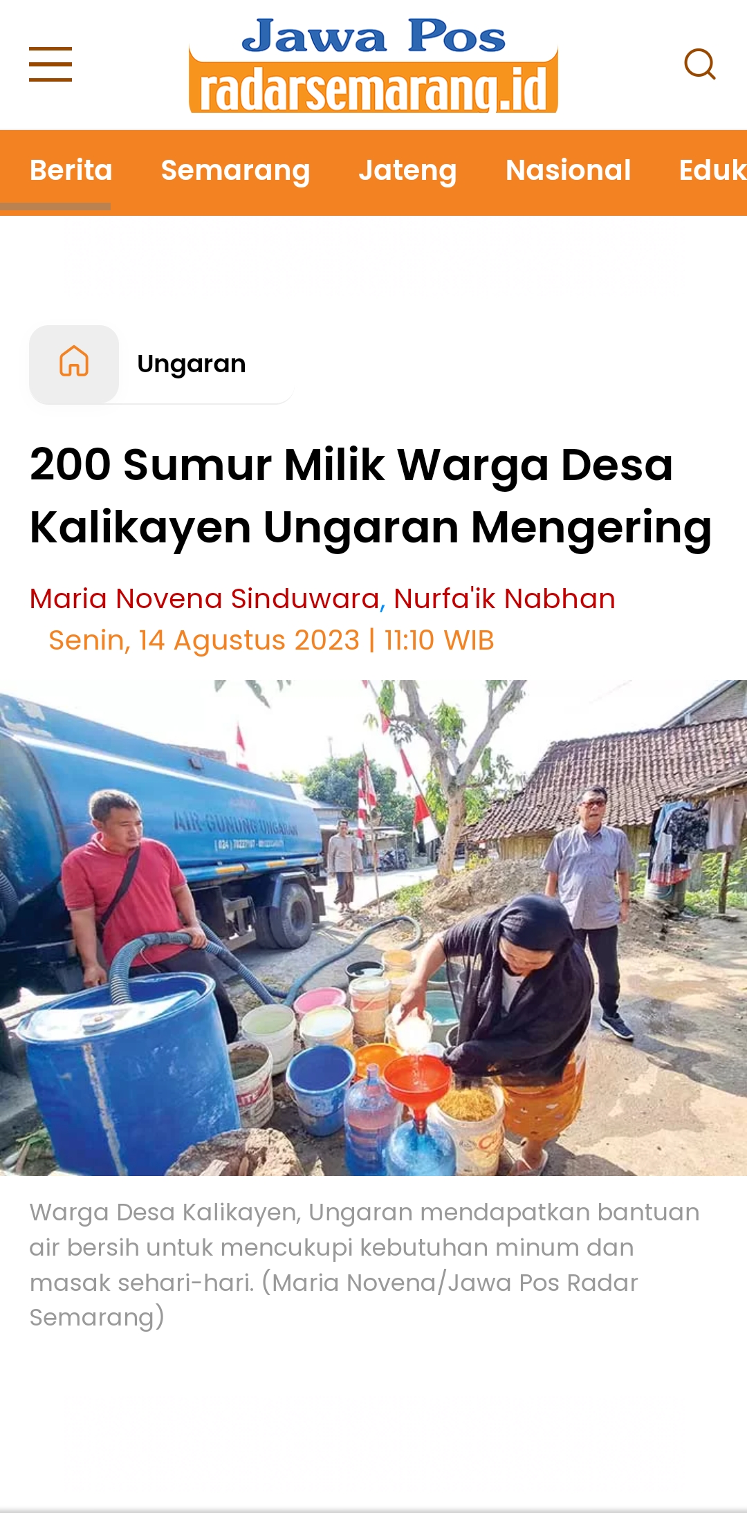 KRISIS AIR BERSIH: Warga Desa Kalikayen, Ungaran Timur, Kabupaten Semarang andalkan droping air karena sumber air di lokasi tersebut mulai mengering. (Radar Semarang)