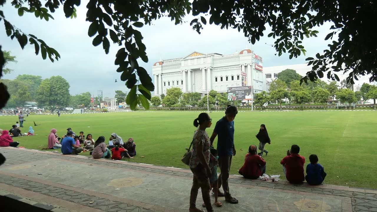 TARIF: Alun- Alun Denggung, Sleman. (ELANG KHARISMA DEWANGGA/RADAR JOGJA )