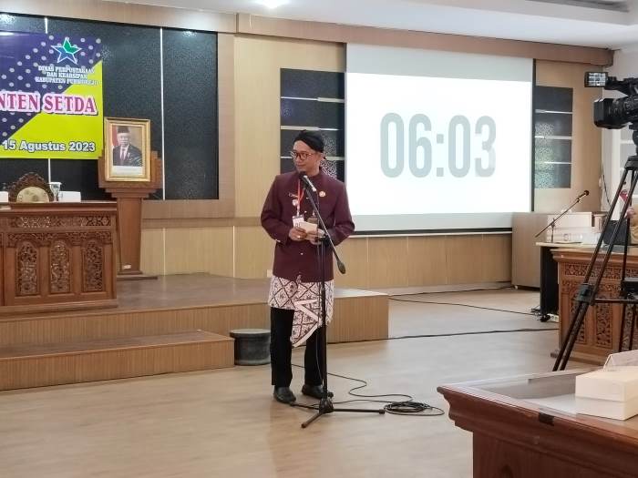 DIBUKA : Kegiatan sesorah basa Jawa para pejabat di lingkungan Pemkab Purworejo Selasa (15/8) di Ruang Arahiwang Setda Purworejo.