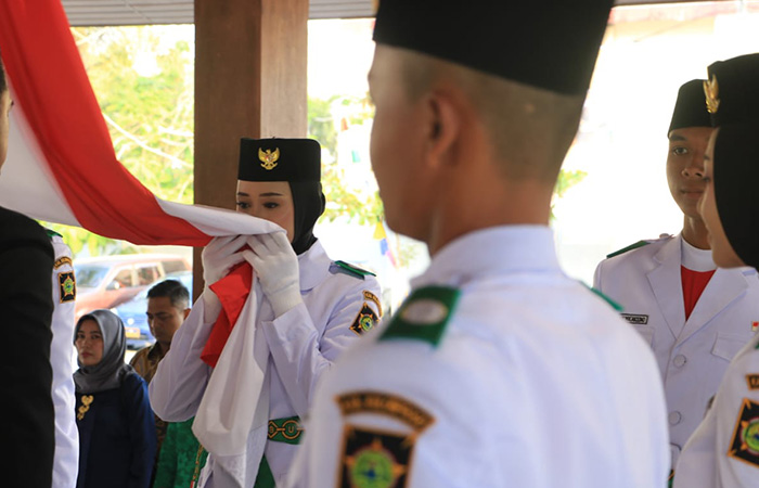 DIKUKUHKAN: Pengukuhan Paskibraka Kabupaten Kulon Progo 2023 di Pendapa TBK, Kapanewon Pengasih, Selasa (15/8/23).