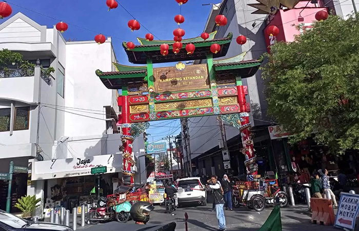 Keramaian pengunjung Malioboro Jogja, kawasan Ketandan dipersiapkan menjadi pusat perekonomian baru atau China Town.