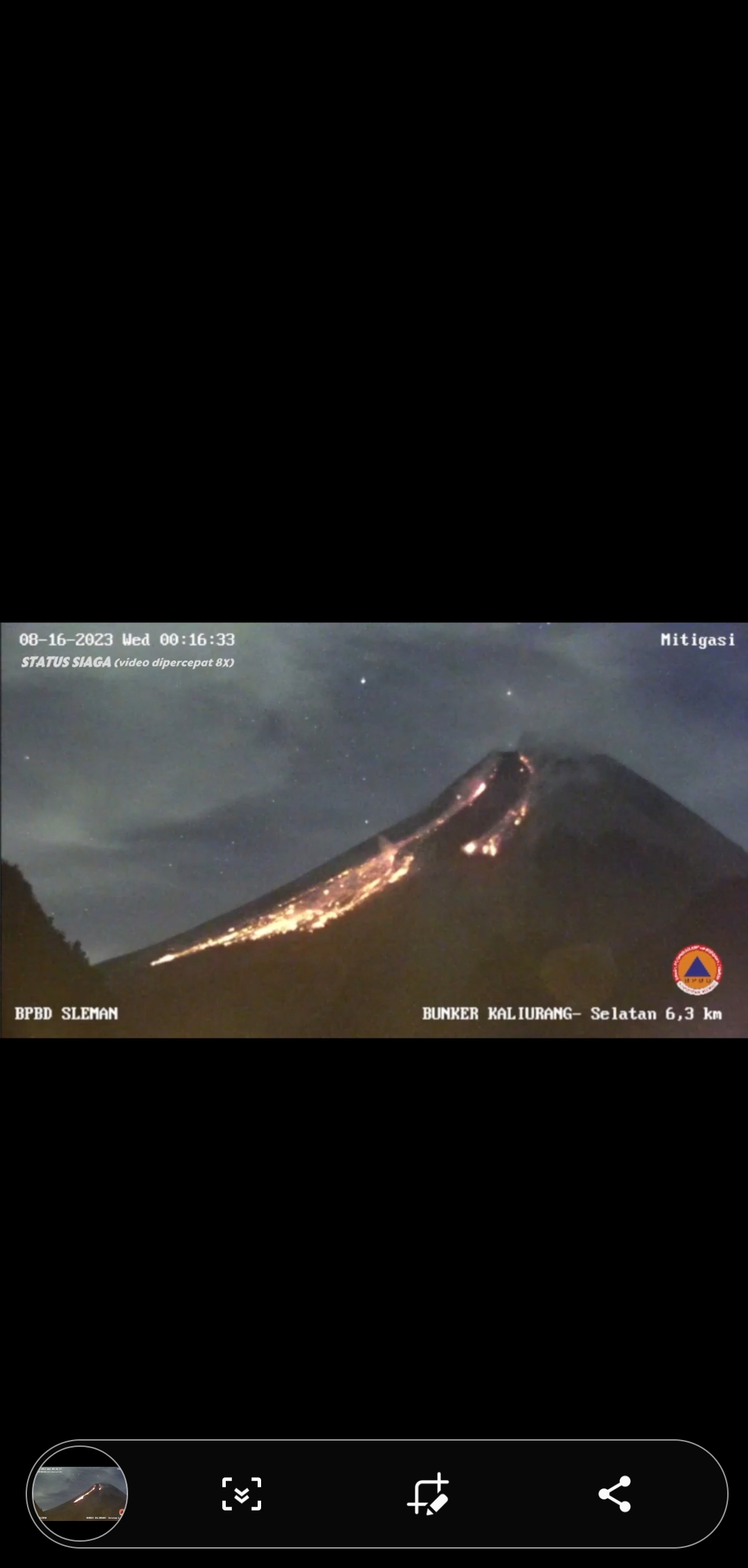 SIAGA LEVEL III: Aktivitas Gunung Merapi mengeluarkan guguran lava pijar, Rabu dini hari (16/8/2023) Pukul  00.14 terpantau dari Pos Pemantauan Merapi di Bunker Kaliurang (BPBD Sleman)