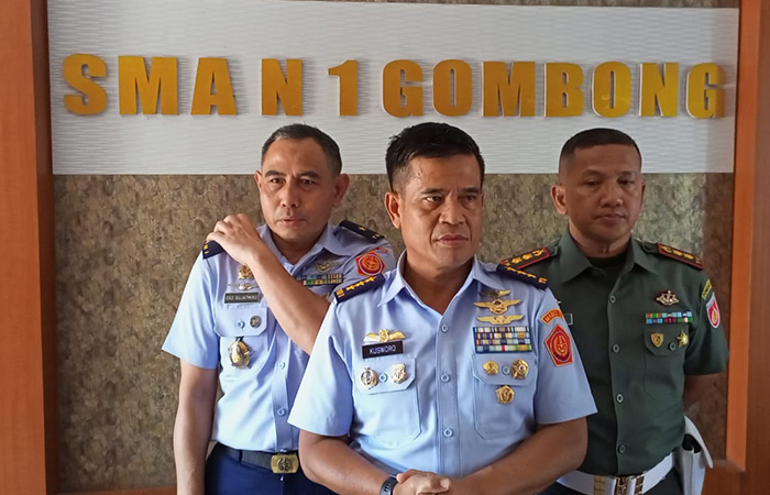 PRESTASI : Kepala Basarnas Marsekal Madya TNI Kusworo pulang kampung halaman di Gombong, Kebumen.