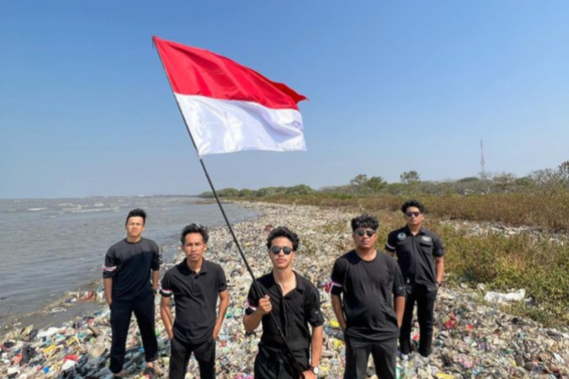 PEDULI : Pandawara Group memiliki kepedulian terhadap pantai di Indonesia