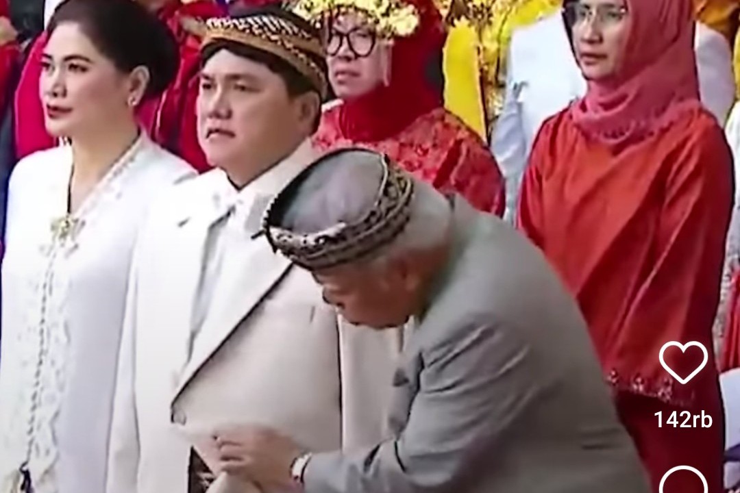 CEK: Menteri PUPR Basuki Hadimuljono dan Menteri BUMN Erick Thohir saat Upacara Peringatan HUT Ke-78 Kemerdekaan RI dj Istana Merdeka, Jakarta, Kamis (17/8). (Tangkapan Layar IG ericktohir)