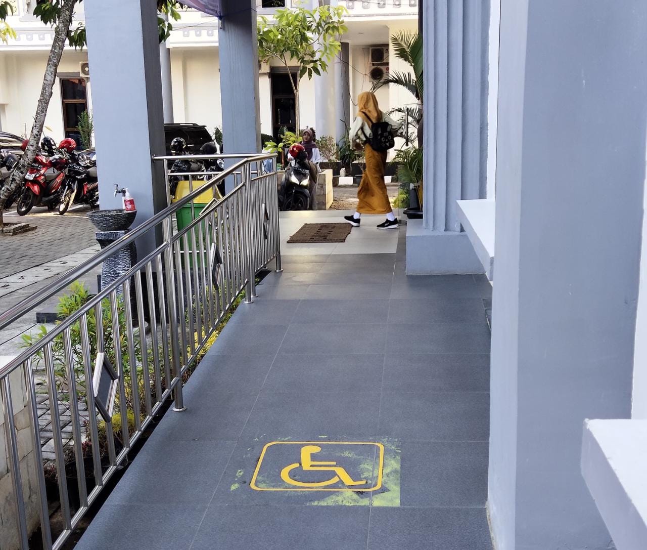RAMAH: Aksesibilitas yang ada di kompleks Setda Kabupaten Purworejo.(JIHAN ARON VAHERA /RADAR PURWOREJO)