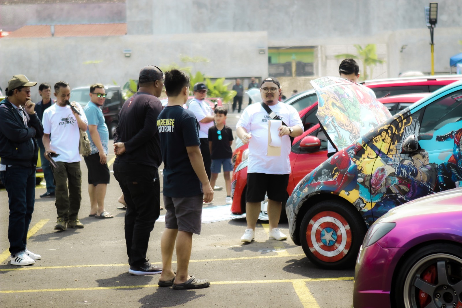OTOMOTIF: Perusahaan pelindung kendaraan Cover Super bergabung dalam kegiatan otomotif 4Wheel Autofest  di Ibarbo Park. (ISTIMEWA)