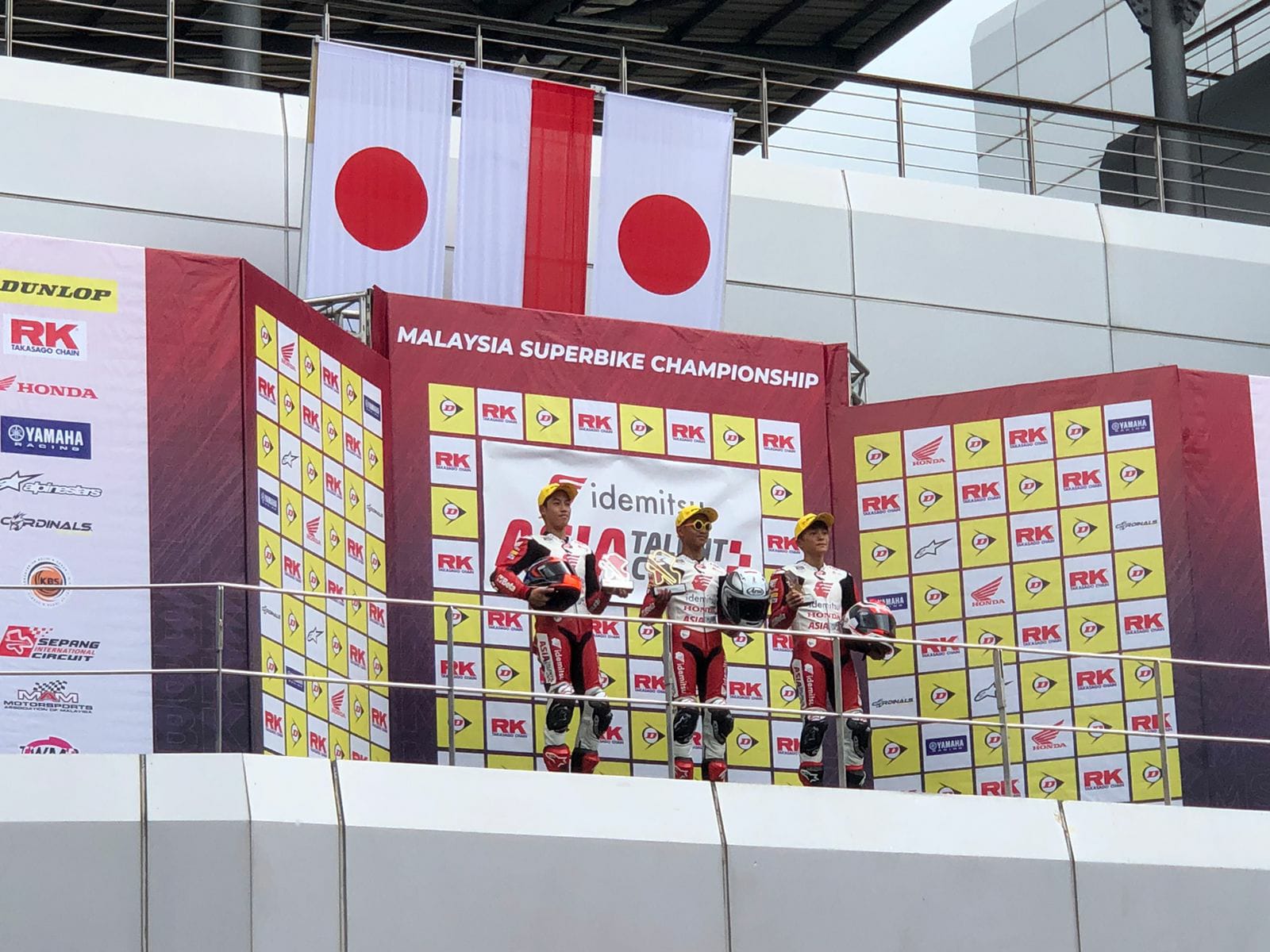 Veda Ega Pratama tampil maksimal pada seri perdana kedua di ajang Idemitsu Asia Talent Cup (IATC) 2023 dengan menapaki podium kedua pada race 1 dan podium tertinggi pada race 2.