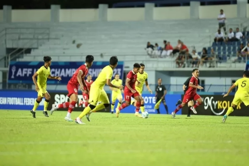 OPTIMISTIS: Perlawanan sengit terus diberikan timnas Indonesia U-23 saat menghadapi Malaysia U-23 di Piala AFF U-23 2023. (pssi)