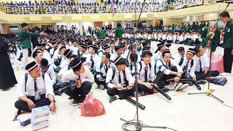 SEMANGAT: Kegiatan Pengenalan Budaya Akademik dan Kemahasiswaan (PBAK) UIN Sunan Kalijaga Jogjakarta.HUMAS UIN SUNAN KALIJAGA