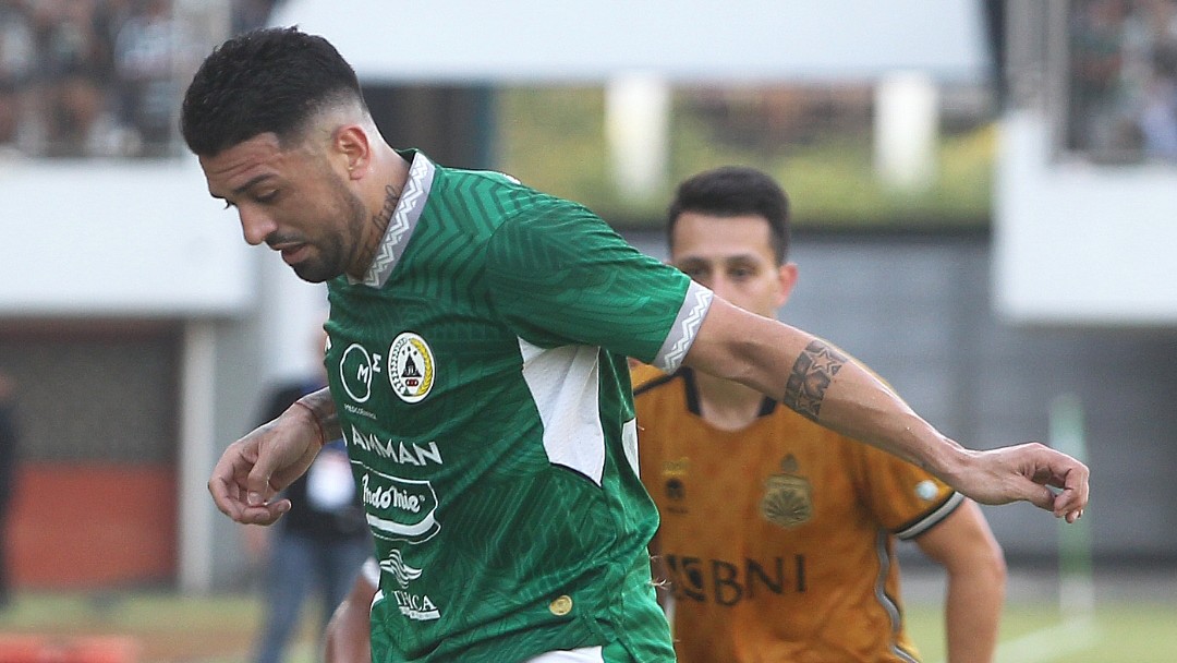 MAIN LAGI: Jonathan Bustos siap membela PSS lagi. (Guntur Aga Tirtana/Radar Jogja)